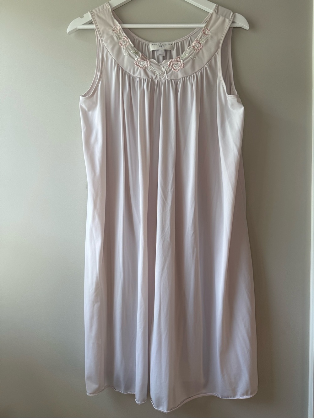 Vintage Miss Elaine Blush Pink Nylon Nightgown Large Floral Embroidery